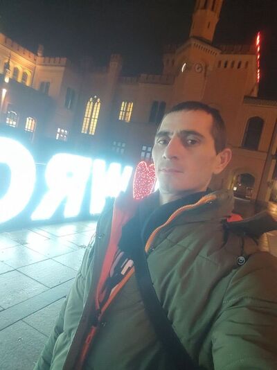  ,   Ruslan, 37 ,   ,   