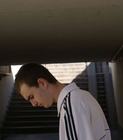  ,   Vito, 25 ,   ,   , c , 
