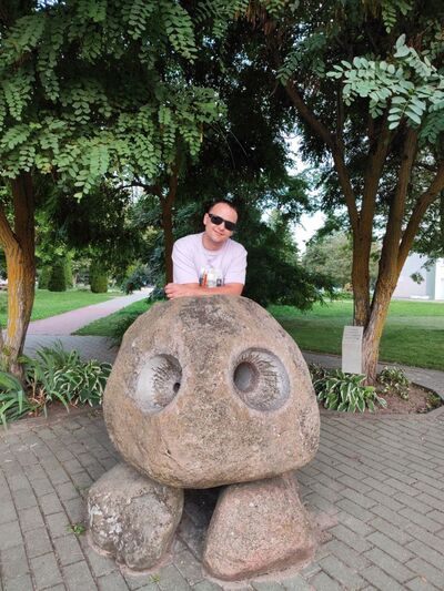  ,   Viktor, 31 ,   ,   , c , 