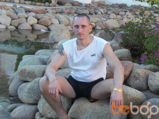  ,   Viktor, 45 ,   