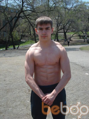  ,   Symon, 32 ,   