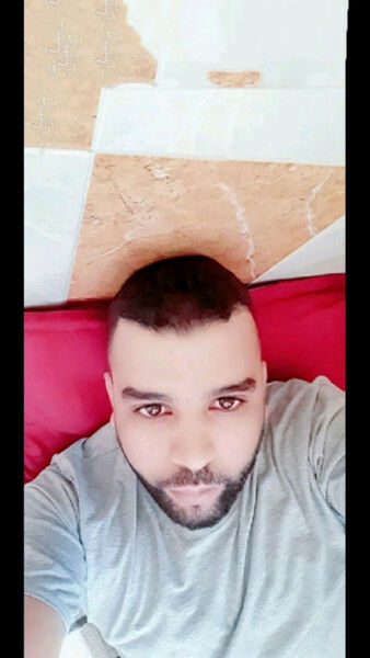  ,   Youness, 42 ,   ,   , c 