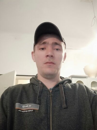  ,   Yroslav, 33 ,   ,   , c 