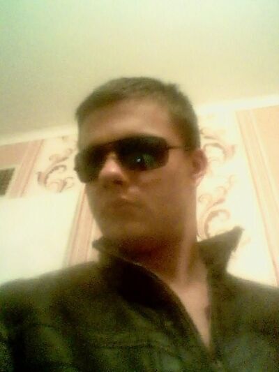  ,   Leon, 35 ,   