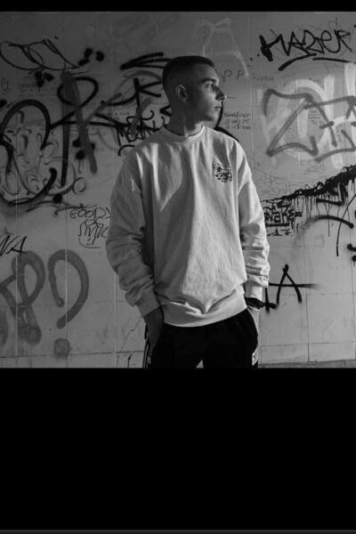  ,   Vladislav, 24 ,   ,   , c , 