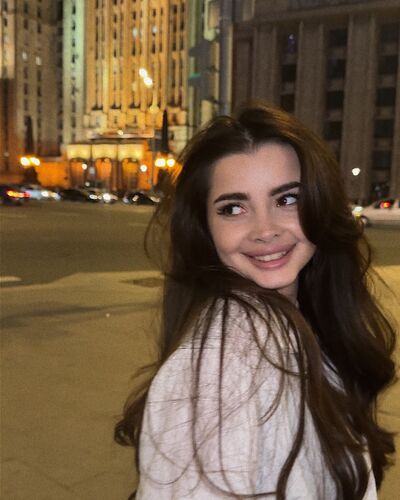  ,   Sarah, 22 ,   ,   