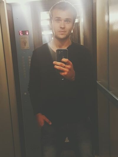  ,   Arty, 33 ,  