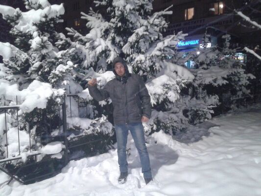  ,   Vasyl, 34 ,  
