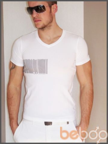  1234067  Vladimir, 40 ,    Neuilly-Sur-Seine