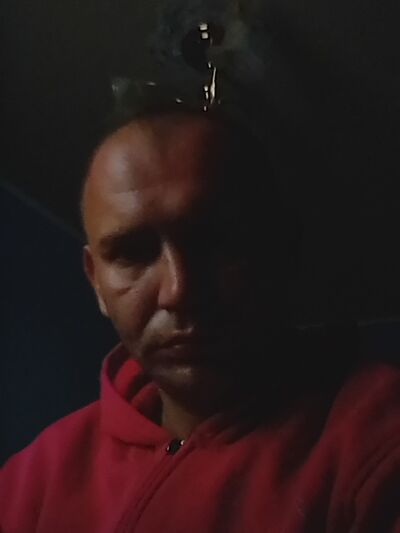  ,   Serj, 42 ,   