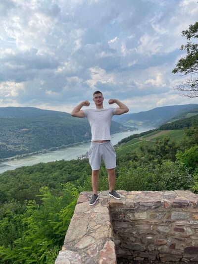  Frankfurt am Main,   Bohdan, 20 ,     
