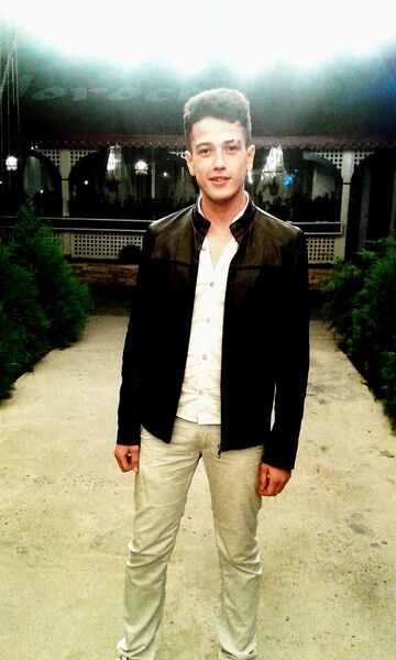  ,   Johny, 26 ,   