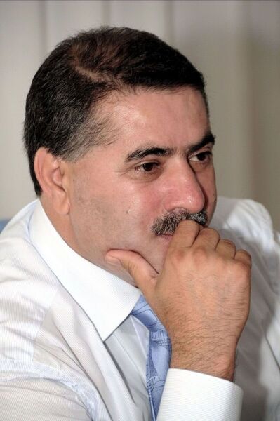  ,   Alik, 46 ,   ,   