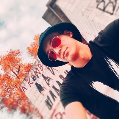  ,   Sergei, 21 ,     , c , 