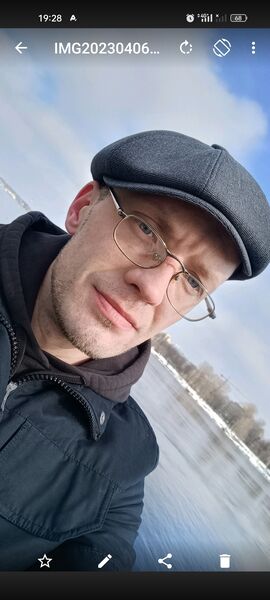  ,   Mikola, 43 ,   ,   