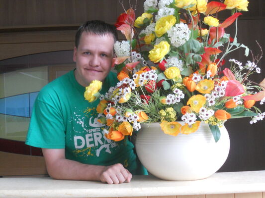  ,   Vitorio, 37 ,   
