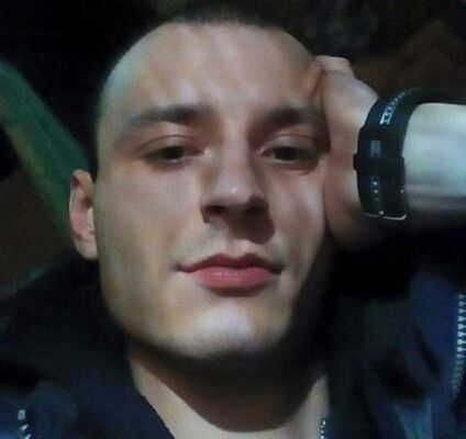  ,   Andrei, 32 ,   ,   , c 