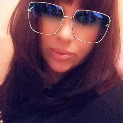  ,   Elen, 52 ,  