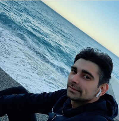  ,   Viktor, 32 ,   ,   