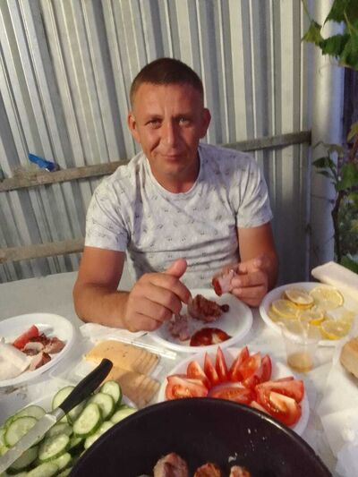  ,   Alexandar, 40 ,   ,   
