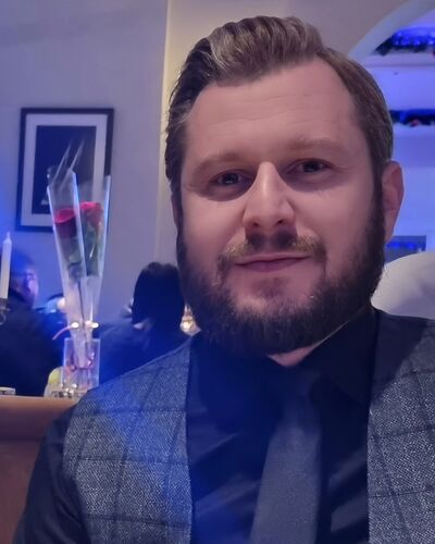   ,   Hovhannes, 32 ,   ,   