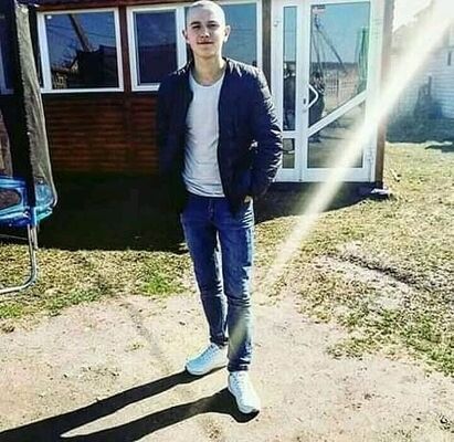  ,   PoseYDon, 24 ,   ,   , c 
