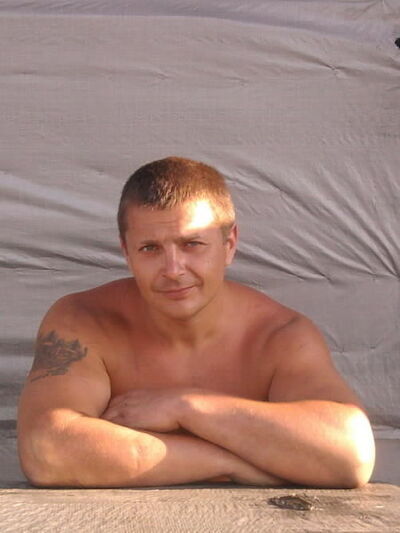  ,   Nikola, 47 ,  