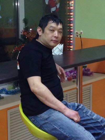  ,   Leon, 45 ,   