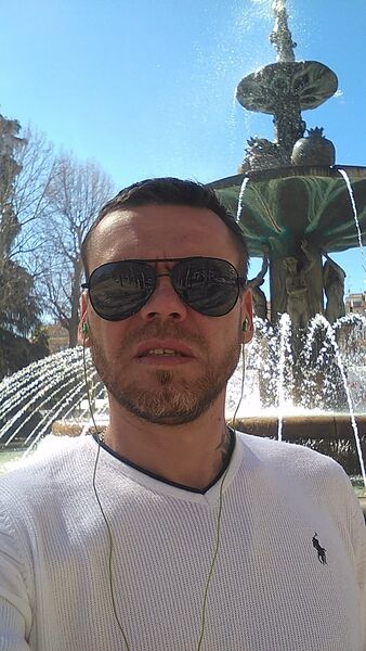  ,   Alex, 43 ,   