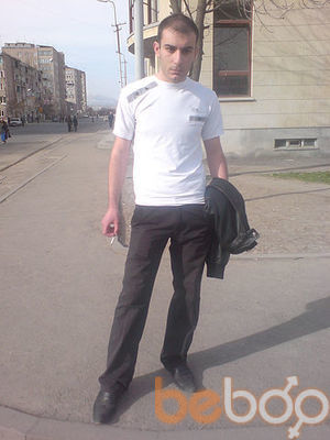  ,   Artur, 33 ,   