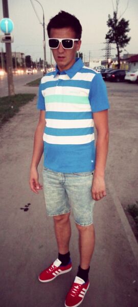  ,   Artyom, 37 ,   ,   