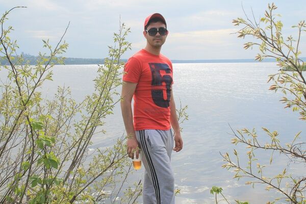  ,   Edik, 36 ,   