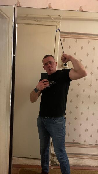  ,   Denis, 37 ,   ,   