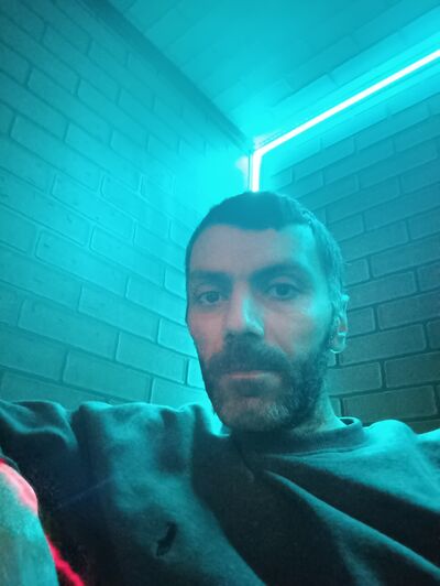  ,   Narek, 41 ,   ,   