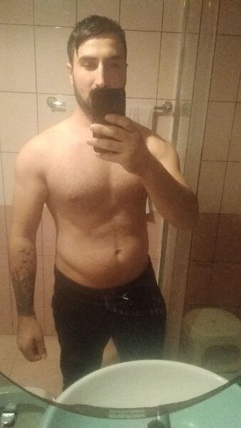  ,   Karen, 28 ,   ,   , c 