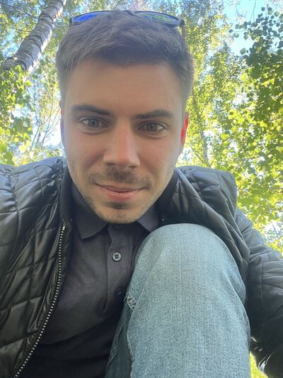  -,   Anton, 33 ,   ,   