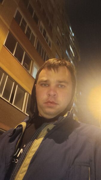  ,   Artyom, 32 ,   ,   