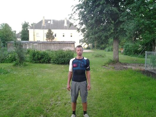  ,   Igor, 42 ,   ,   