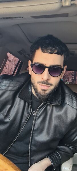  ,   Tyom, 34 ,   