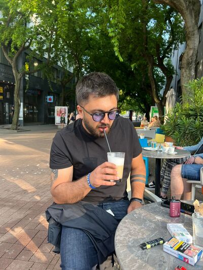  ,   Habib, 32 ,   , c 