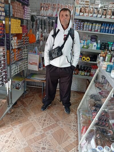  ,   Gennadi, 56 ,   ,   