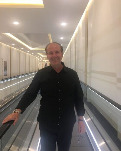  ,   Glenn, 64 ,     , c 