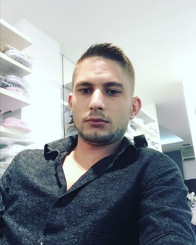  ,   Nikolas, 31 ,   ,   