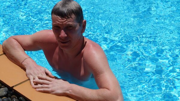  -,   Sergo, 48 ,   ,   , c 