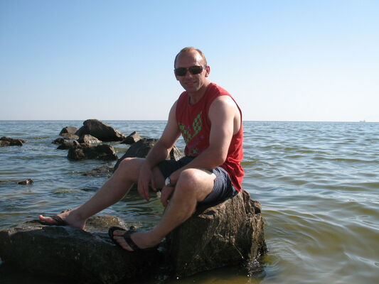  ,   Vasyl, 49 ,   ,   , c 