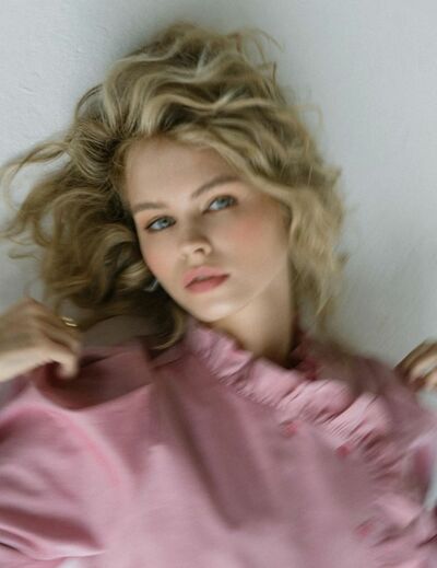  ,   Daniella, 32 ,   