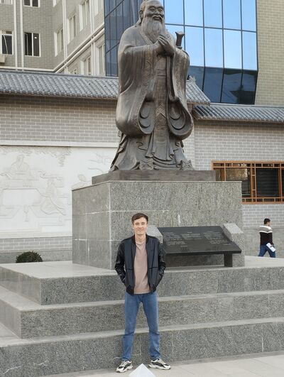  ,   Akobir, 25 ,   ,   