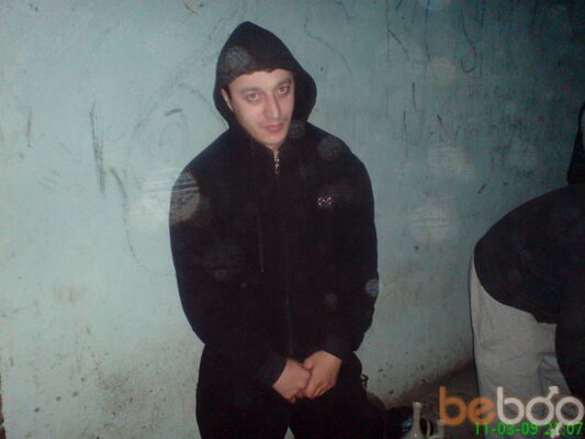  ,   Jonatan, 42 ,   