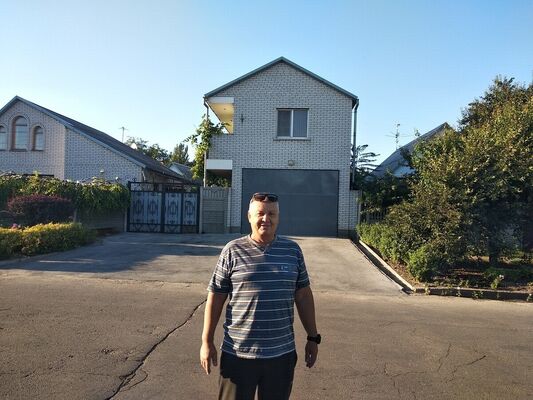  ,   Andrej, 61 ,   ,   , c 