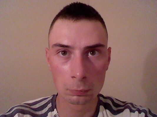  ,   Artem, 32 ,   